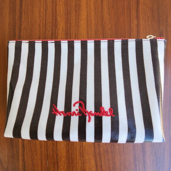 SOLD NWT Henri Bendel Eyes & Lips Nesting Cosmetic Bags Makeup Cases (2pc) - Picture 8 of 10